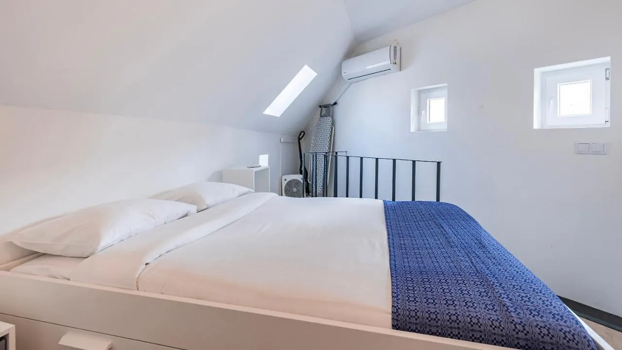 Apartment Estrela Escape Studios 1 By Lovelystay Lisbon